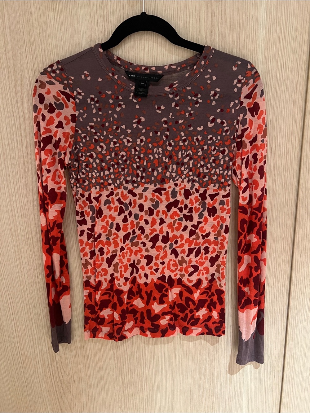 Marc Jacobs Red, Pink & Gray Leopard Gradient Long Sleeve Top